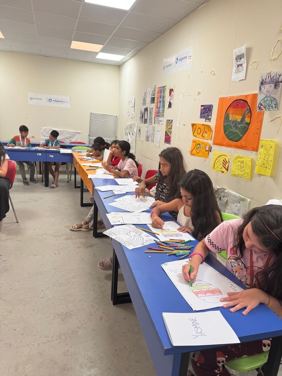 Dal Congo all’Afghanistan, storie di bambini che sognano un futuro: la Summer School dei Giovani per la Pace nel campo profughi di Corinto, in Grecia